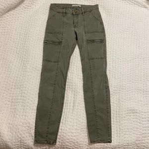 Abercrombie & Fitch army green ‘cargo’ pants